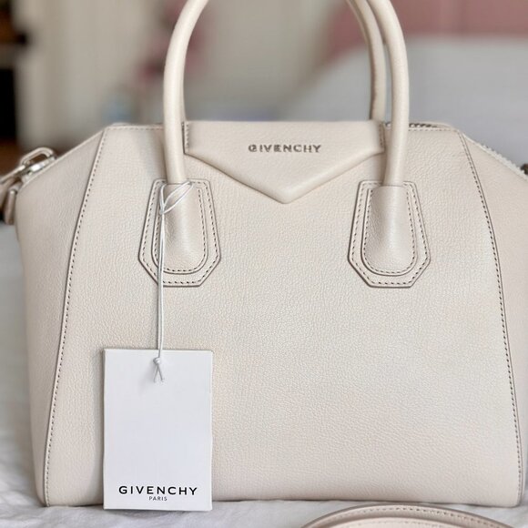 Givenchy Off-White Small Antigona Bag - Picture 3 of 7